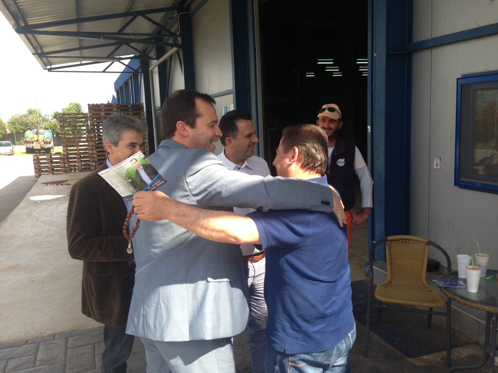 Οι άνθρωποι της πραγματικής παραγωγής στο πλευρό του Θανάση Λιούτα
