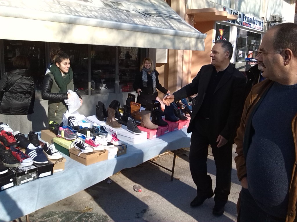 Στη λαϊκή της Φαρκαδόνας ο Ηλίας Βλαχογιάννης