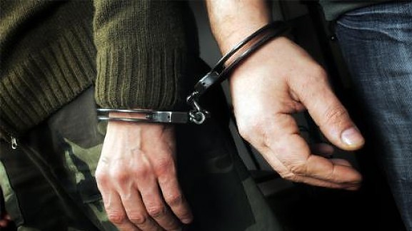 Πατέρας και γιος συνελήφθησαν στη Λάρισα κατηγορούμενοι για διακίνηση ναρκωτικών ουσιών