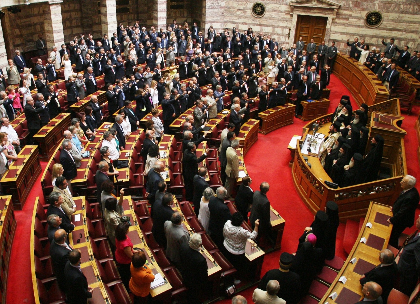 Ορκίστηκαν οι βουλευτές, ξεκίνησε η νέα κοινοβουλευτική περίοδος