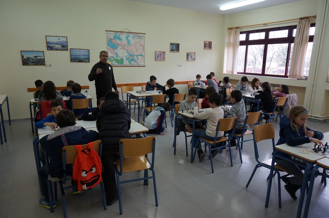 264 συμμετοχές στο 4ο Ατομικό Μαθητικό Πρωτάθλημα ΣΚΑΚΙ Ν. Τρικάλων 2015