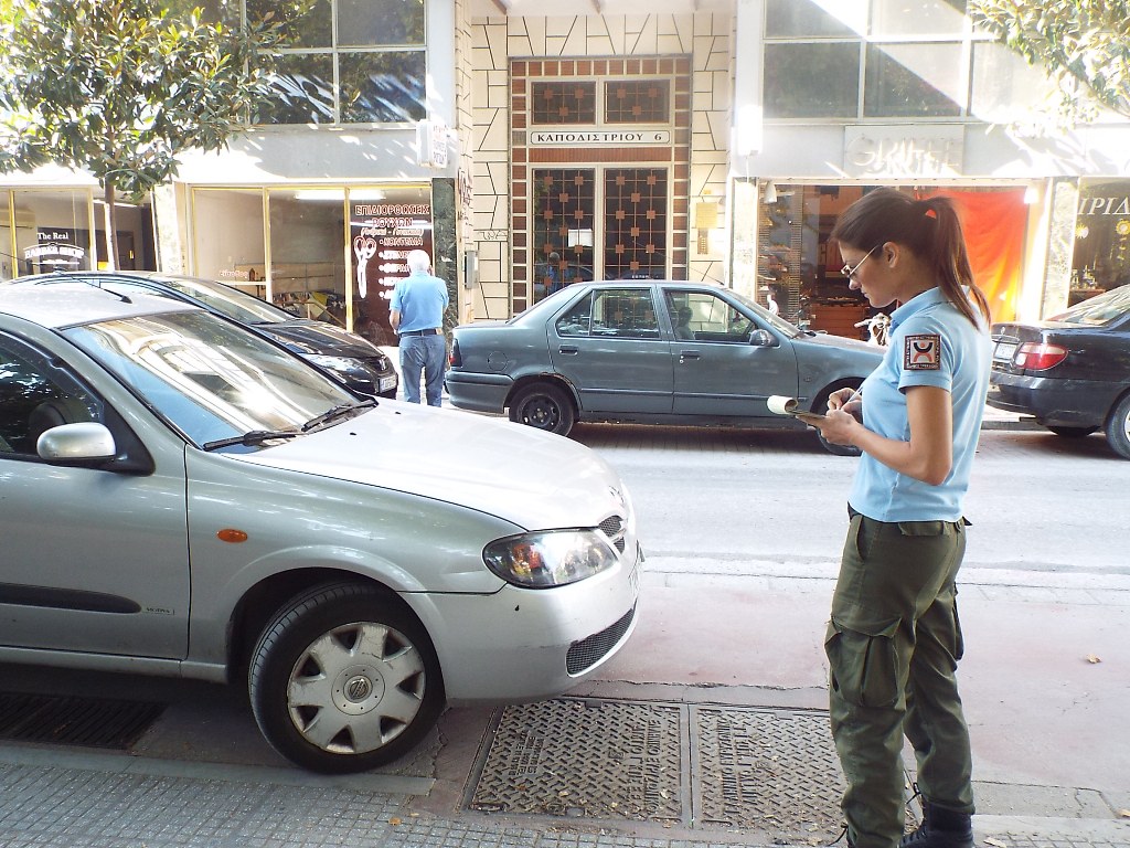 Έπιασαν «τεφτέρι» και γράφουν οι δημοτικοί αστυνομικοί