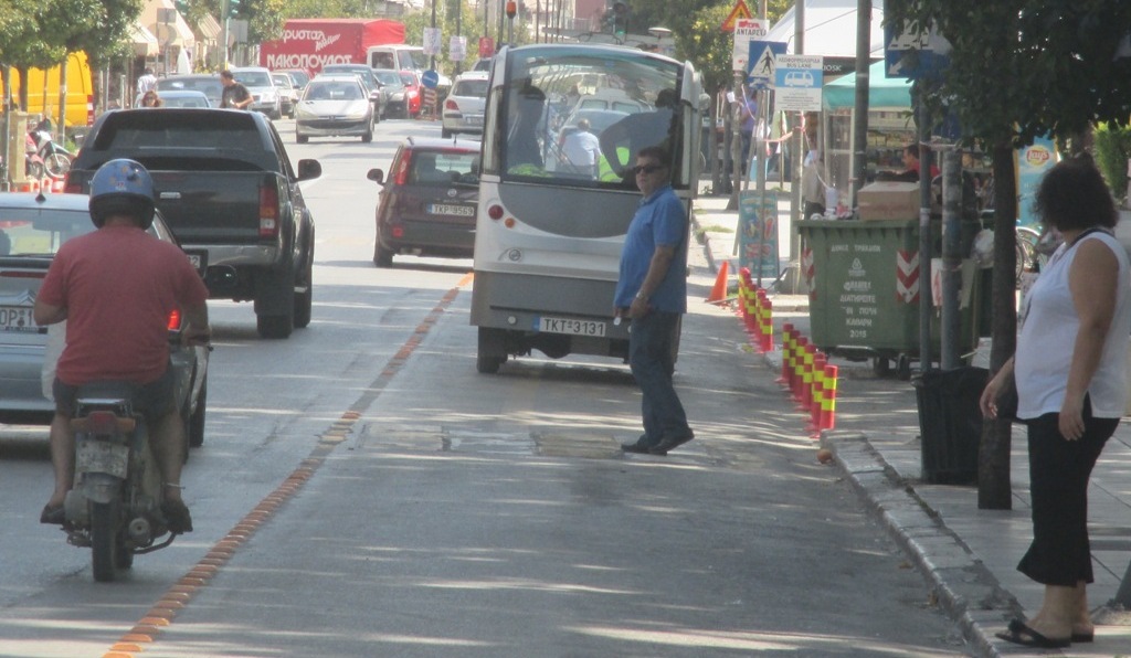 Λεωφορείο χωρίς οδηγό: Ενθουσιασμός και γκρίνια