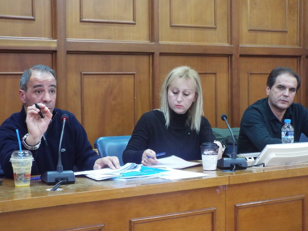 Γενική συνέλευση των Δημοτικών Υπαλλήλων-Κατέλαβαν συμβολικά το Δημαρχείο