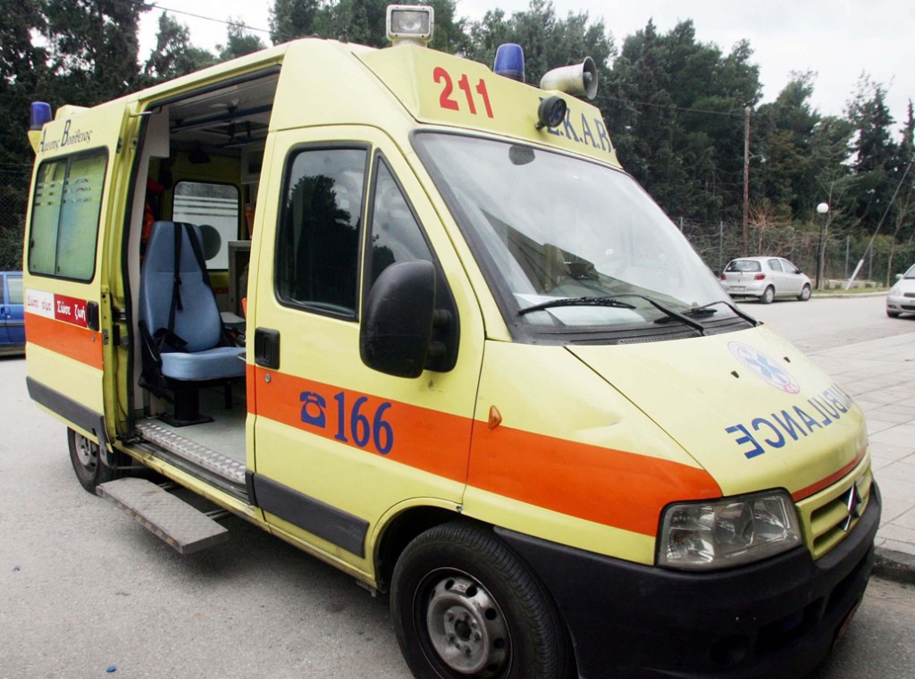 Μετά από 10 χρόνια επέστρεψε το ασθενοφόρο του Κέντρου Υγείας στη Φαρκαδόνα