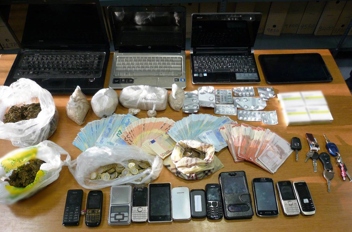 Εξαρθρώθηκε σπείρα που διακινούσε ναρκωτικά στη Μαγνησία και την Αττική