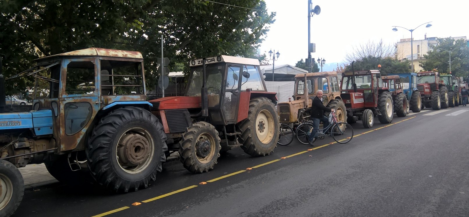 Μπλόκο στη Νίκαια από τους Θεσσαλούς αγρότες την Πέμπτη