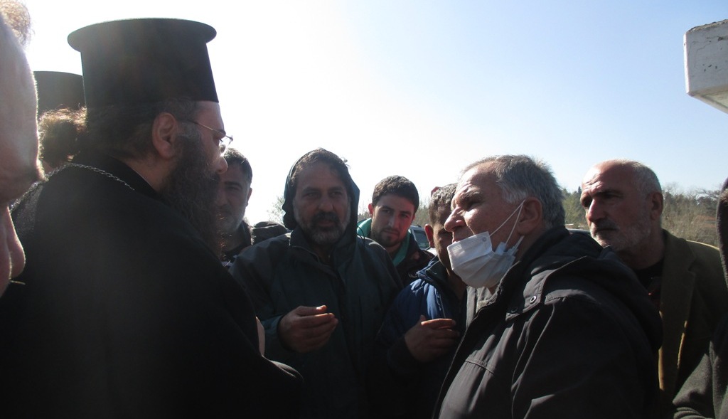 Ζητούν να φύγουν οι πρόσφυγες από τα Τρίκαλα-Απείλησαν με απεργία πείνας εάν δεν τους επιτραπεί να συνεχίσουν το ταξίδι τους