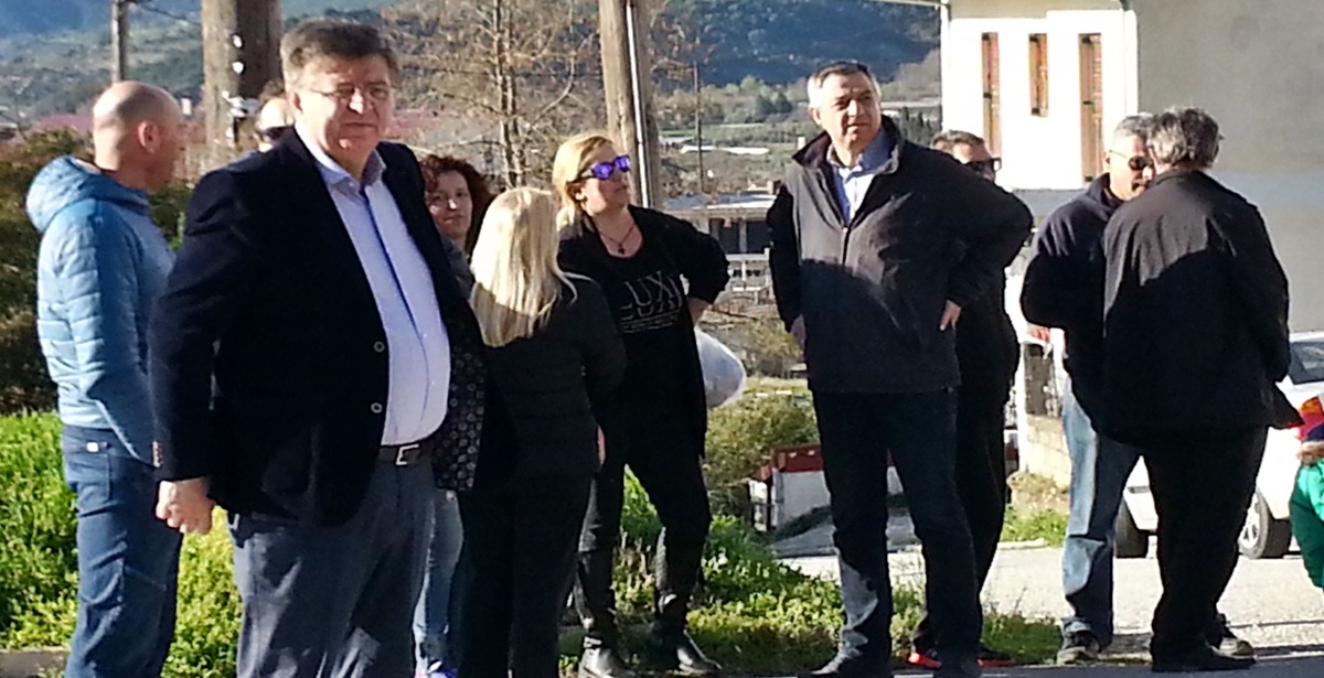 Κινητοποίηση κατοίκων στην Καλαμπάκα για την τοποθέτηση της κεραίας κινητής τηλεφωνίας σε κτίριο