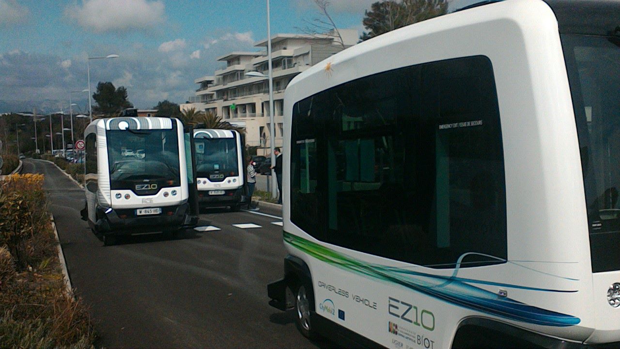 Από τα Τρίκαλα στη Γαλλία το λεωφορείο χωρίς οδηγό