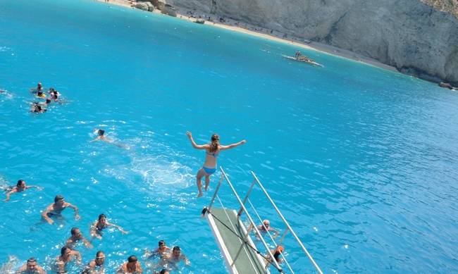 Καιρός… για μπάνιο το Σάββατο, με τον πρώτο καύσωνα να είναι προ των πυλών
