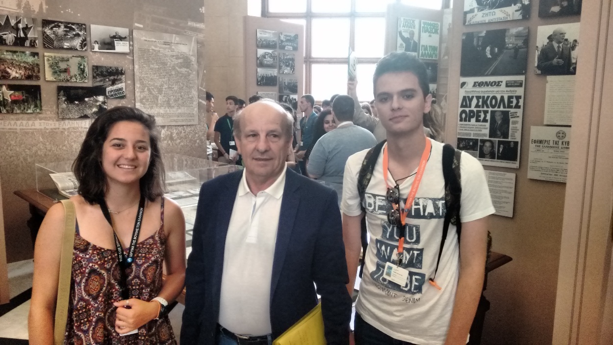 Ανακοίνωση Χρ. Σιμορέλη για τη Βουλή των Εφήβων