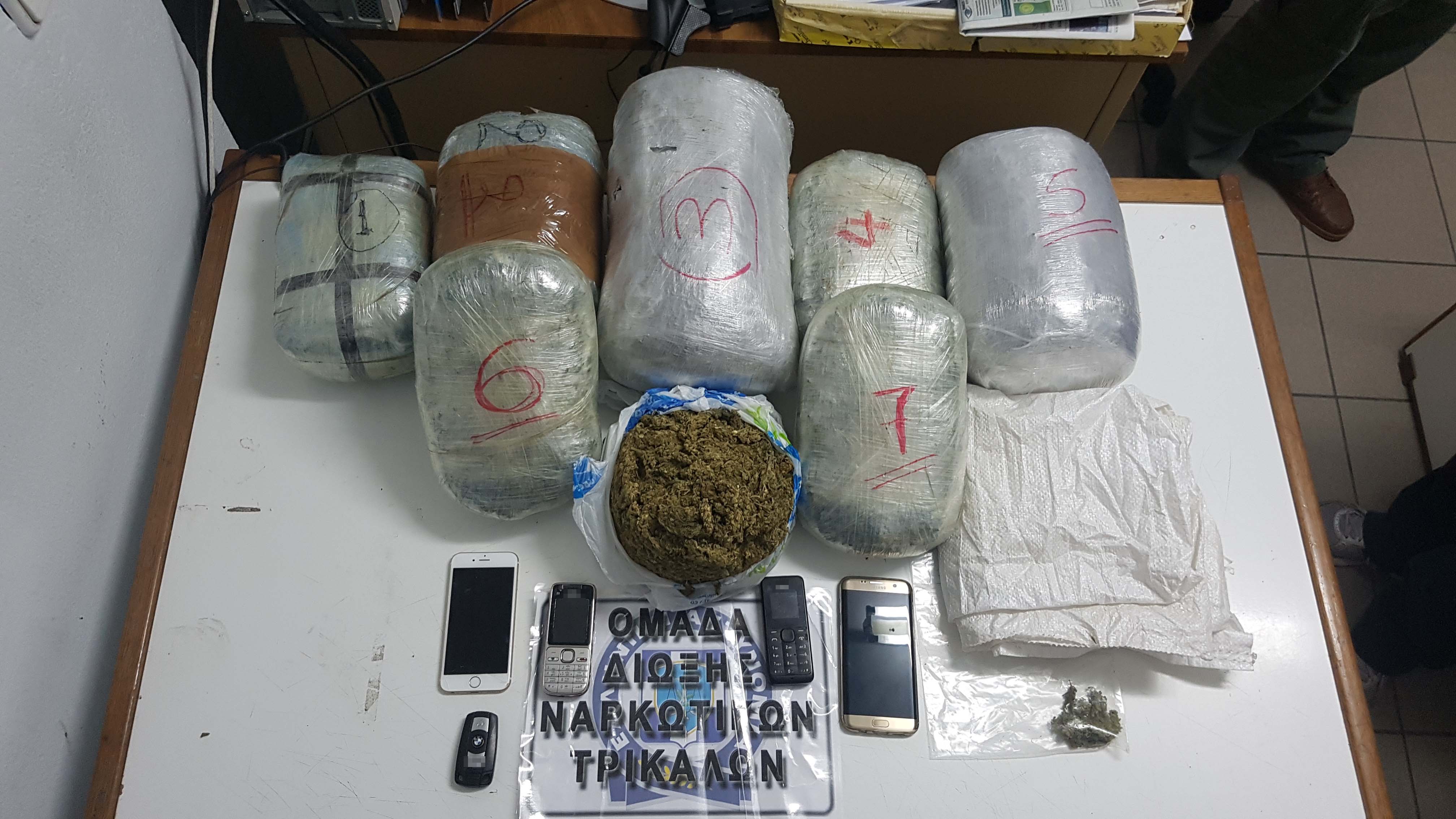 Στα Τρίκαλα 30χρονος και 44χρονος θα μετέφεραν 9,5 κιλά κάνναβης με βυτιοφόρο