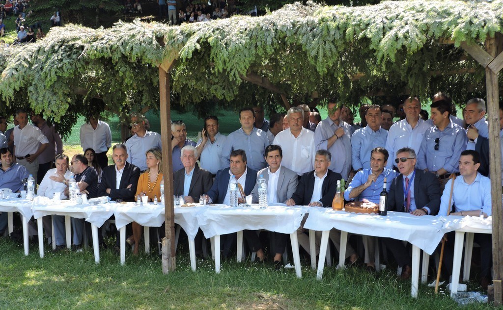 Παρουσία Κυριάκου Μητσοτάκη το 37ο αντάμωμα Σαρακατσαναίων στα Περτουλιώτικα Λιβάδια