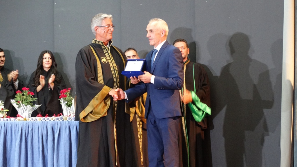 Η ΣΕΦΑΑ Τρικάλων βράβευσε τον Στέλιο Βάσκο