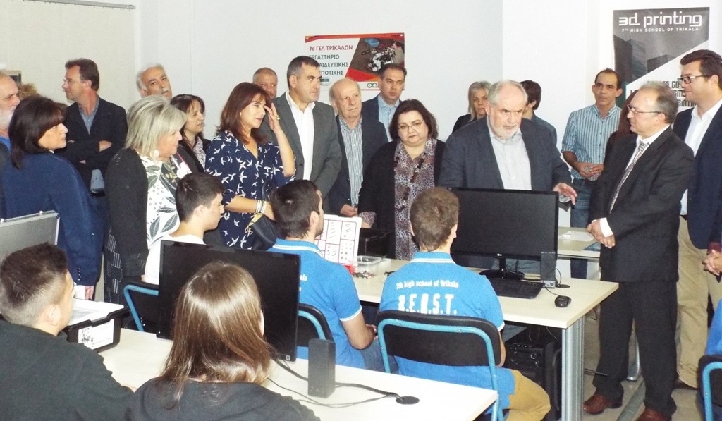 Και ρομποτικές καινοτομίες στα Τρίκαλα!!!-Ο αν. υπουργός  Παιδείας στο Εργαστήρι Ρομποτικής του 7ου Λυκείου Τρικάλων 