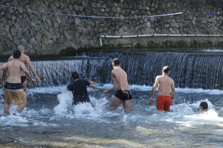 Με λαμπρότητα γιορτάστηκαν τα Θεοφάνεια στα Τρίκαλα-Αναλυτικό φωτορεπορτάζ