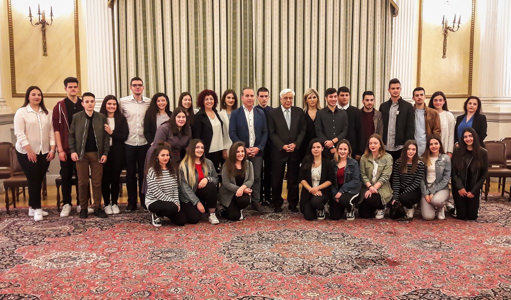 Η Εθελοντική Ομάδα και του Συλλόγου Γονέων & Κηδεμόνων του 8ου Γενικού Λυκείου Τρικάλων στο Προεδρικό Μέγαρο