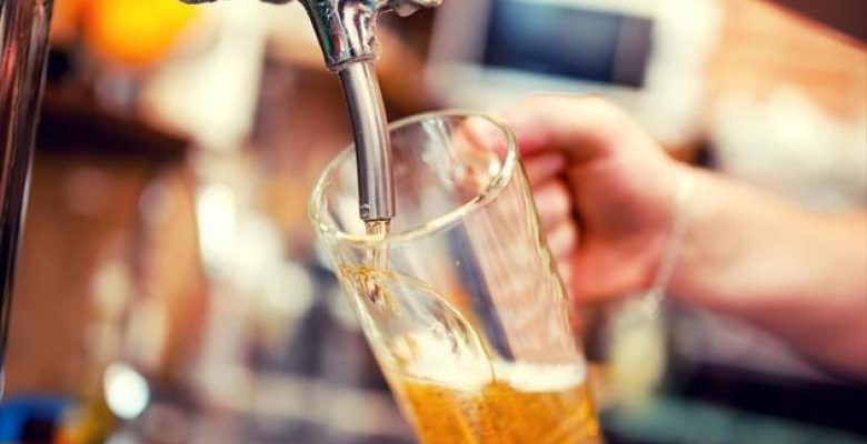 Η Ευρώπη κινδυνεύει να… ξεμείνει από μπύρα το καλοκαίρι