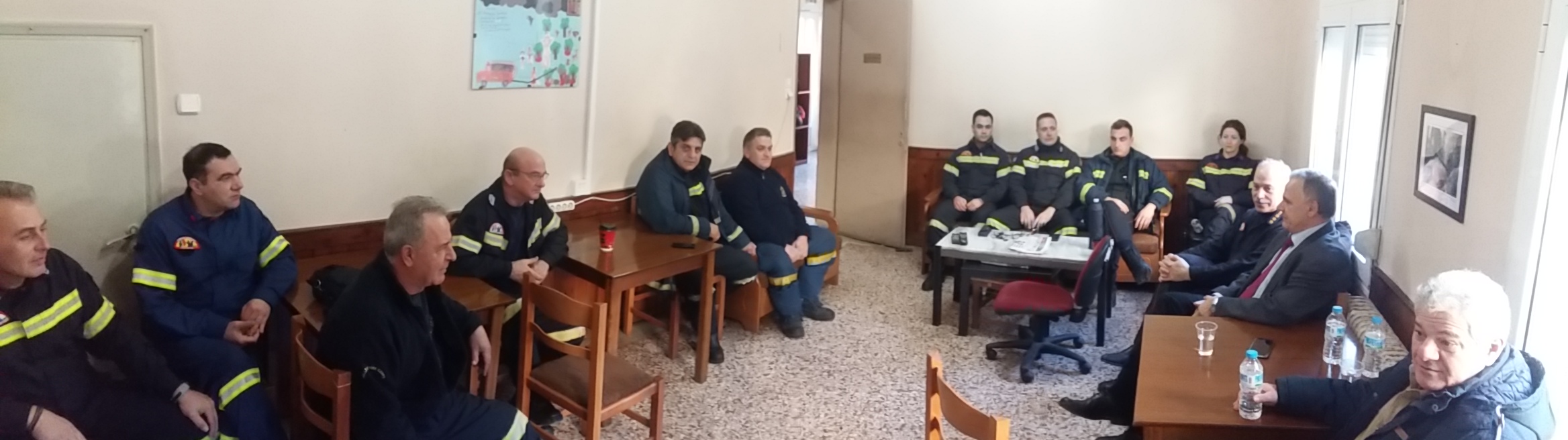 Ο Ηλίας Βλαχογιάννης σε Αστυνομική Διεύθυνση και Πυροσβεστική Υπηρεσία Τρικάλων