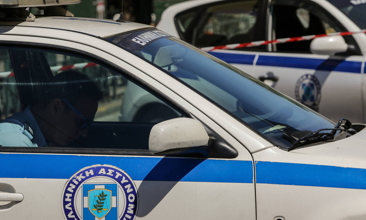 Πειραιάς: 55χρονη κατακρεούργησε τον σύντροφό της στο μπαλκόνι