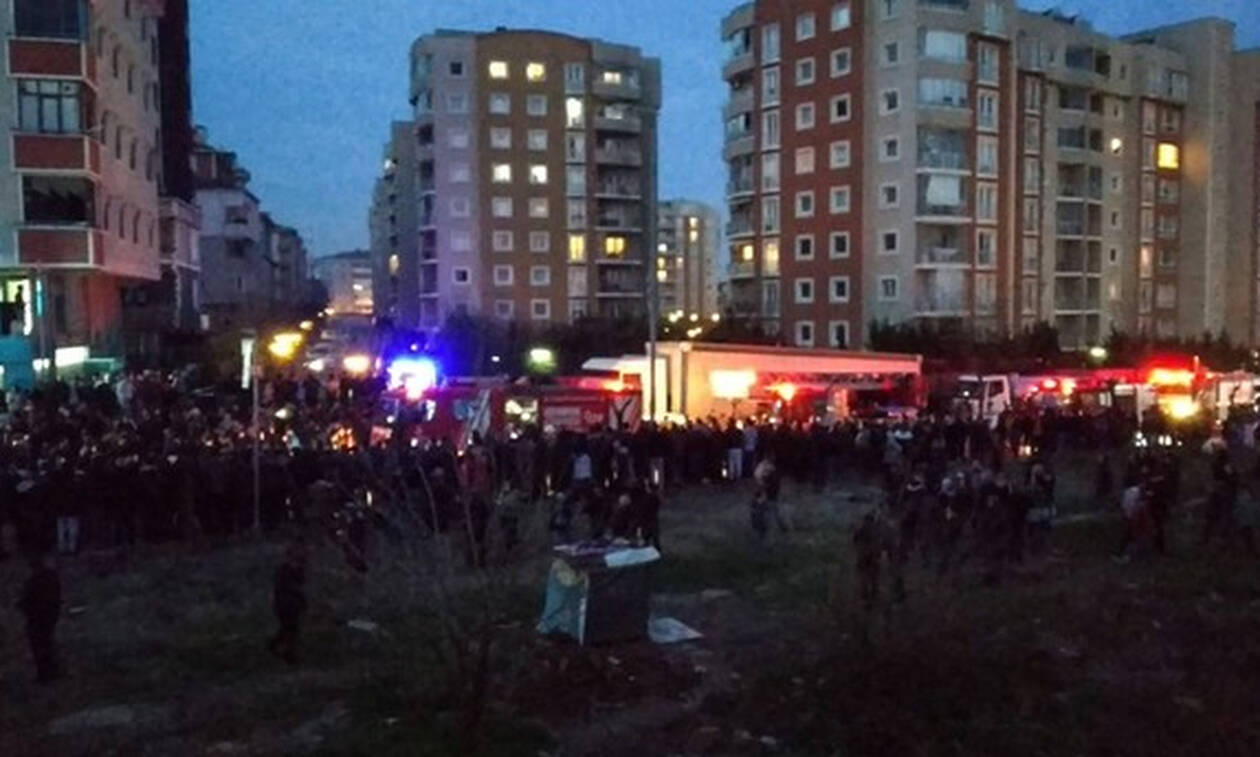 Συναγερμός στην Κωνσταντινούπολη: Στρατιωτικό ελικόπτερο συνετρίβη σε κατοικημένη περιοχή
