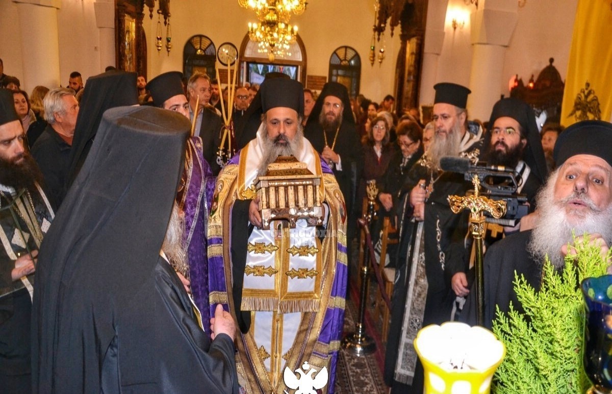 Τα Τρίκαλα υποδέχθηκαν τα Άχραντα Πάθη του Κυρίου