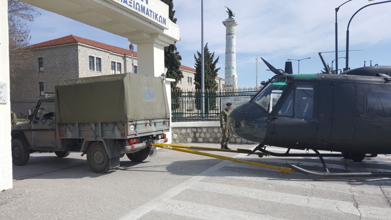 Η ΣΜΥ «απέκτησε» Επιτέλους και Ελικόπτερα ….Φώτο απο την «Προσγείωση» του UH-1H