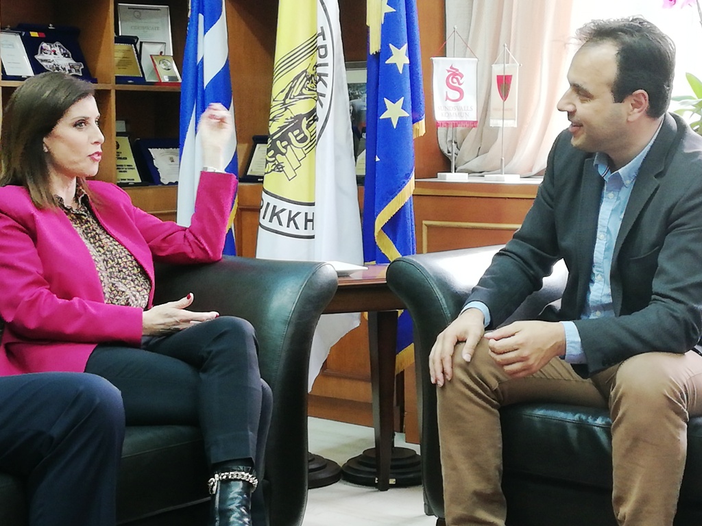 Επίσκεψη Ασημακοπούλου στο Δημαρχείο Τρικκαίων