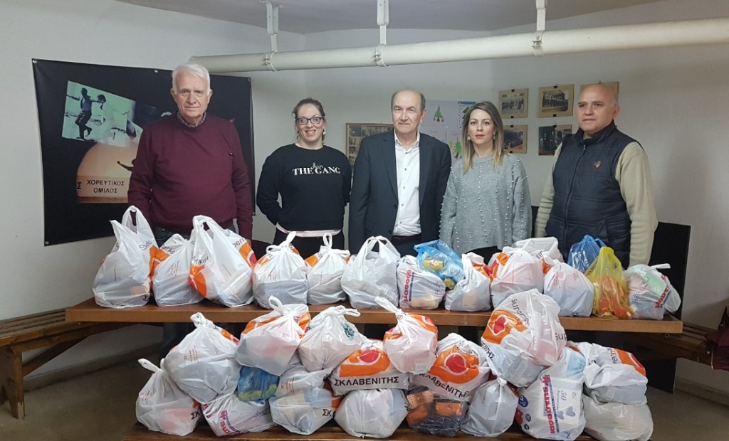 Κοινωνική προσφορά από τον «Ασκληπιό» στον Δ. Τρικκαίων-Ο Χορευτικός Ομιλος συγκέντρωσε τρόφιμα για το Κοινωνικό Παντοπωλείο 