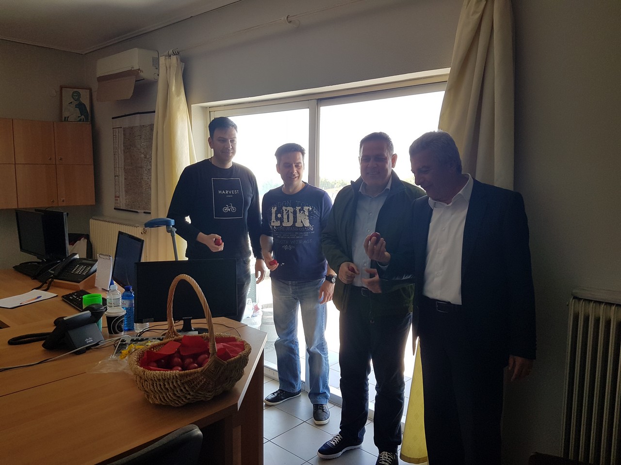 Ευχές στην Αστυνομική Διεύθυνση και την Πυροσβεστική Υπηρεσία από τον Μιχάλη Λάππα