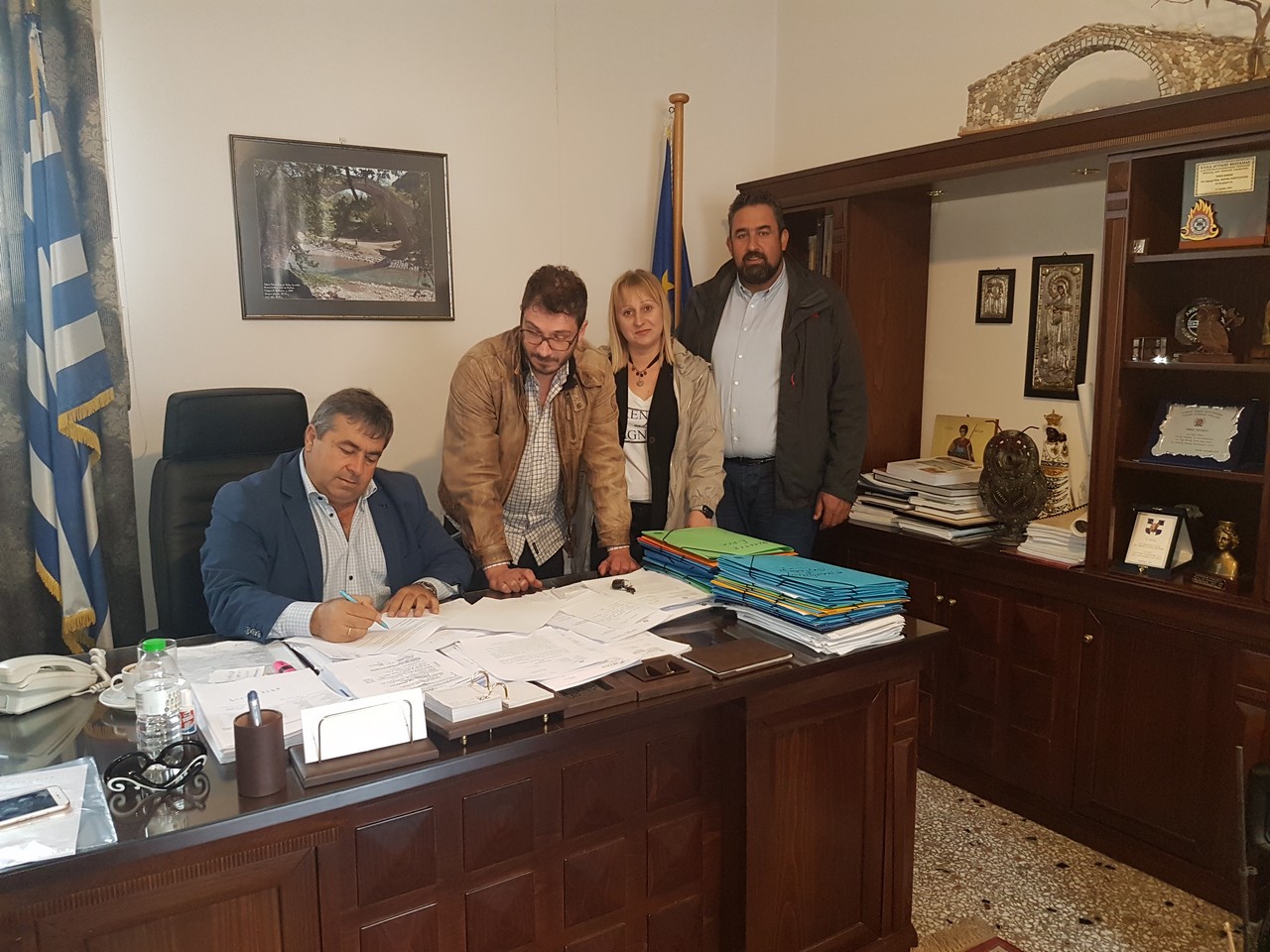 Υπογράφτηκε η σύμβαση για την Κατασκευή Προπονητικού Κέντρου στη θέση Κόρπ στο Βροντερό