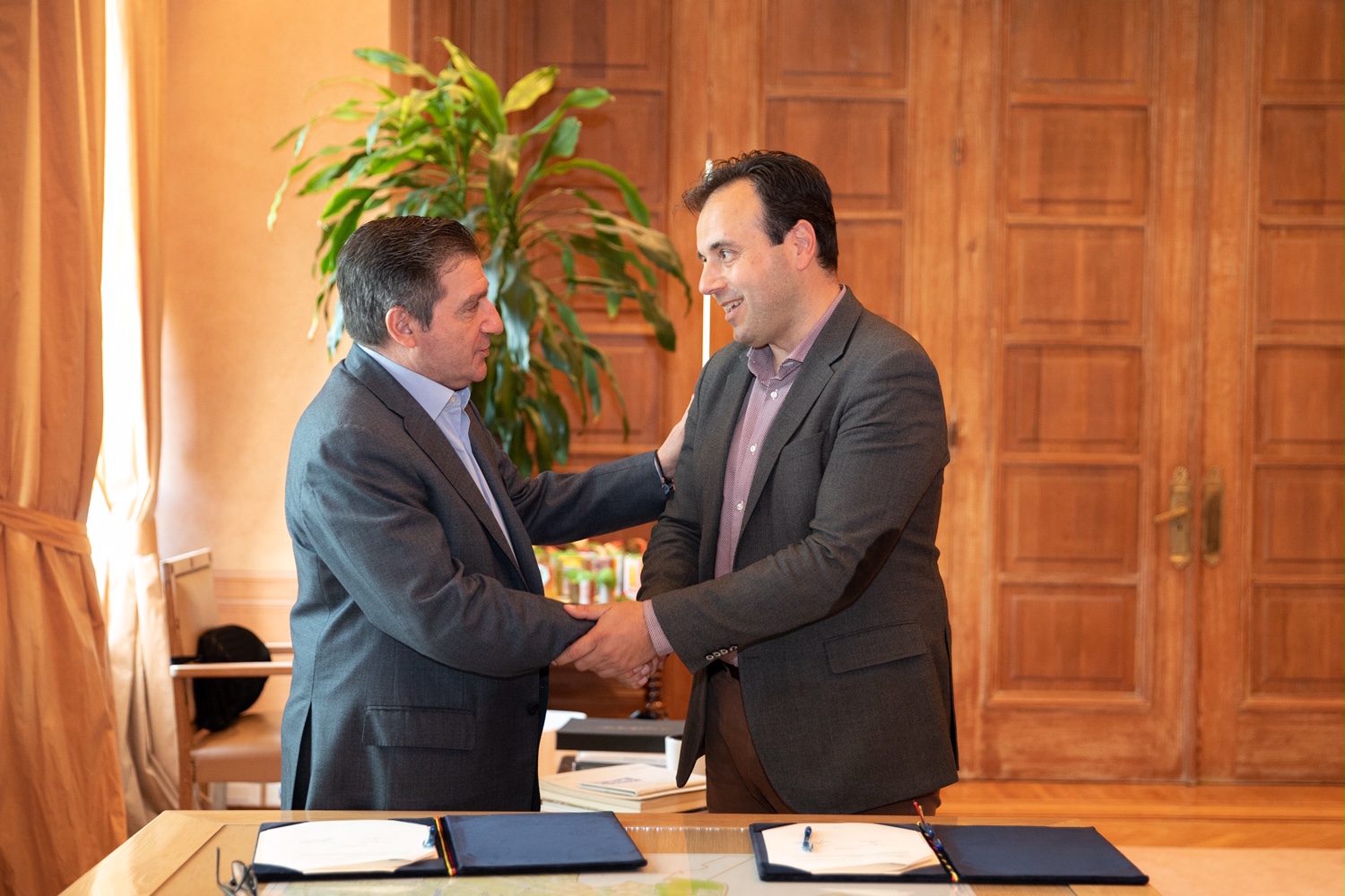 Τρίκαλα – Αθήνα συνεργάζονται για τα ιστορικά τους κέντρα