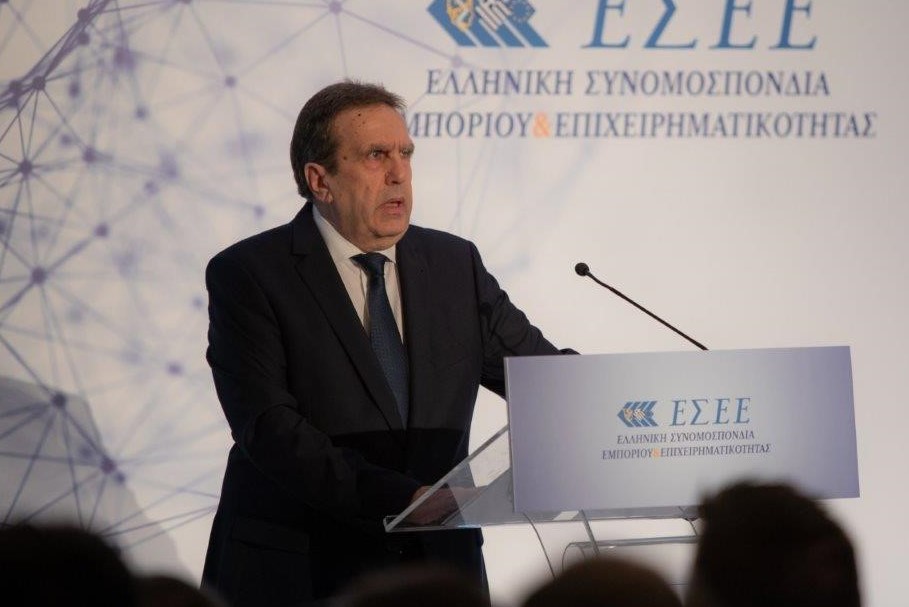 Μειωμένη η κίνηση της αγοράς στις ενδιάμεσες εαρινές εκπτώσεις