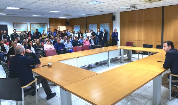 Στην ΤΥΡΑΣ η «Επανεκκίνηση»