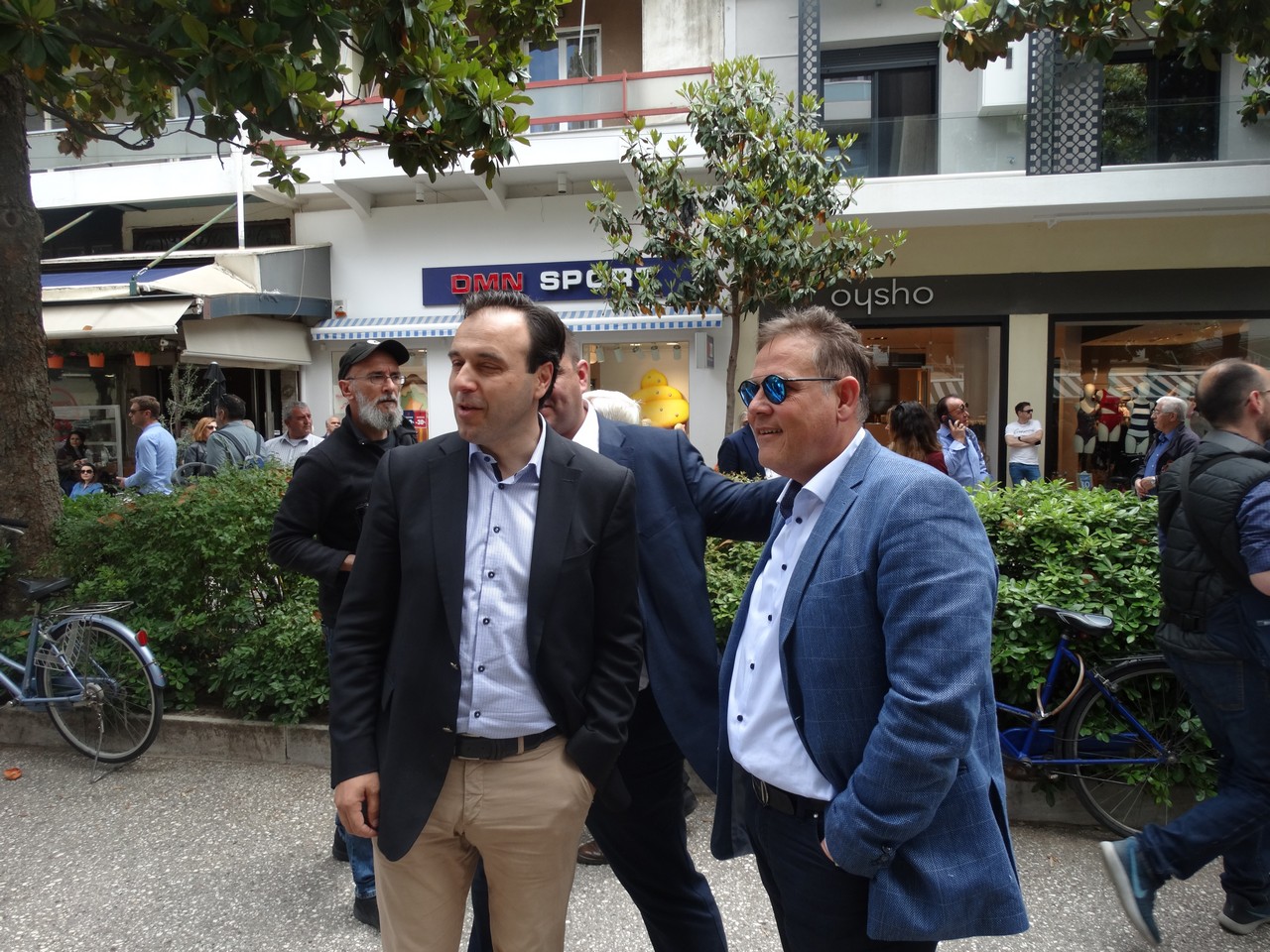 Θερμή υποδοχή για τον Κυριάκο Μητσοτάκη στα Τρίκαλα-Αναλυτικό φωτορεπορτάζ
