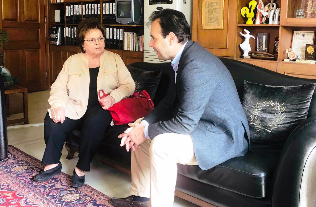 Η υπ. ευρωβουλευτίνα Νίκη Τζαβέλλα στον Δήμαρχο Τρικκαίων