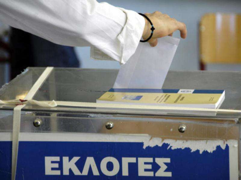 Σε υψηλά ποσοστά η αποχή κυμάνθηκε στο 42%