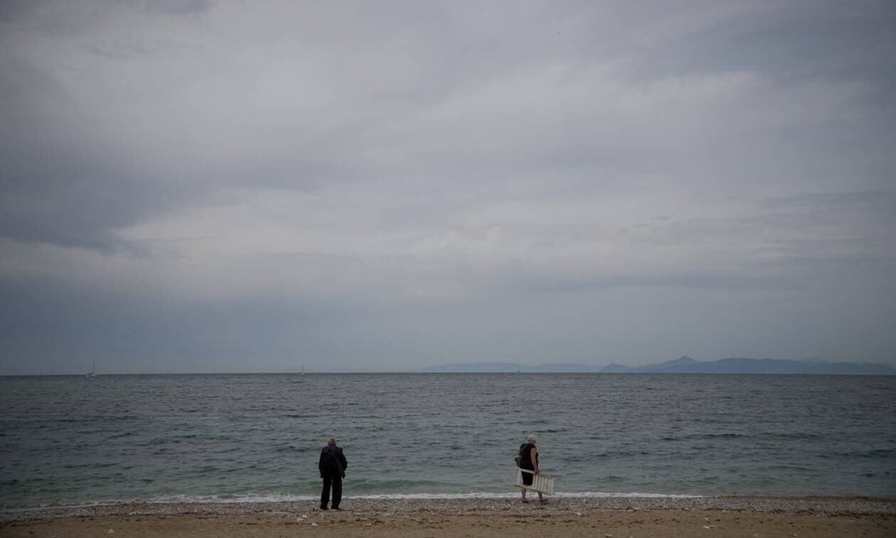 Καιρός: Με ζέστη αλλά και βροχές το τριήμερο του Αγίου Πνεύματος – Πρόγνωση για όλη τη χώρα (χάρτες)