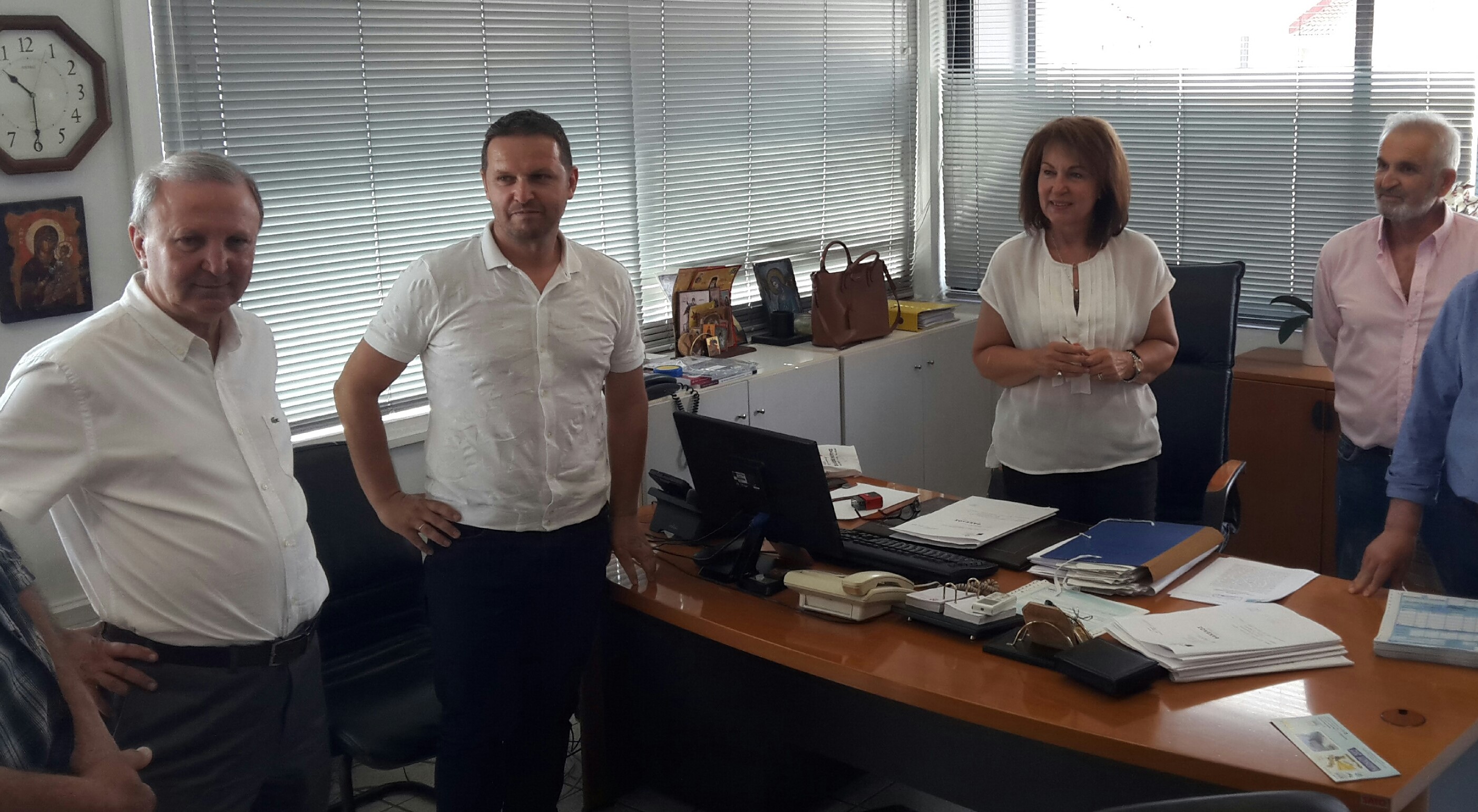 Στη ΔΟΥ Τρικάλων ο Σάκης Παπαδόπουλος