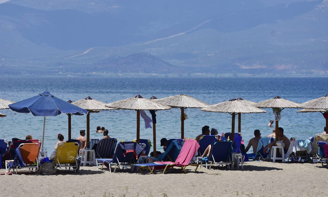 Σε κλοιό ζέστης όλη η χώρα – Πού θα σημειωθούν καταιγίδες