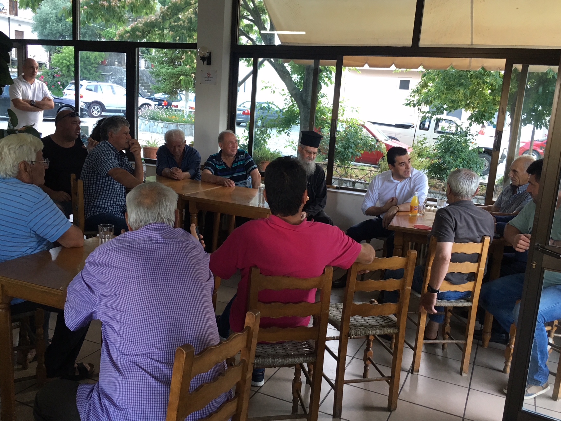 Συγκινητική υποδοχή στον Κώστα Σκρέκα, στη γενέτειρά του