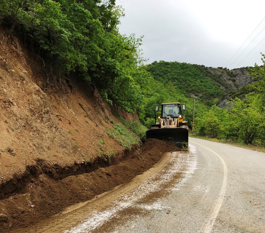 Εργασίες σε περιοχές Δήμου Πύλης για αποκατάσταση ζημιών