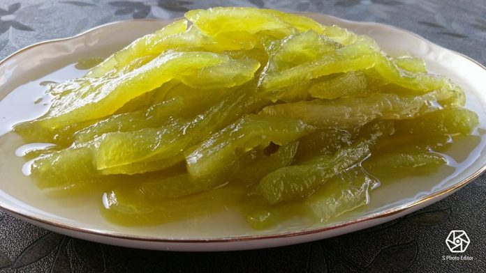 Γλυκό του κουταλιού πεπόνι σαν μπαστουνάκια