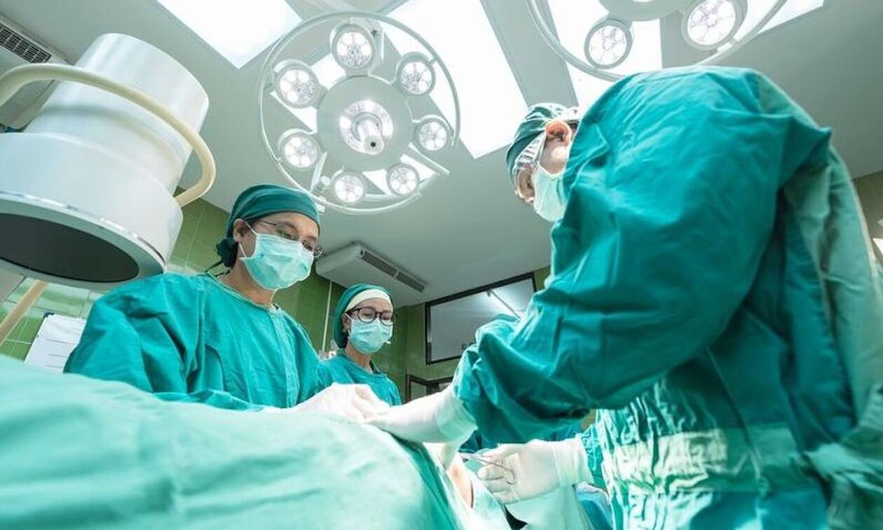 Κοριτσάκι γεννήθηκε με τέσσερα πόδια και τρία χέρια