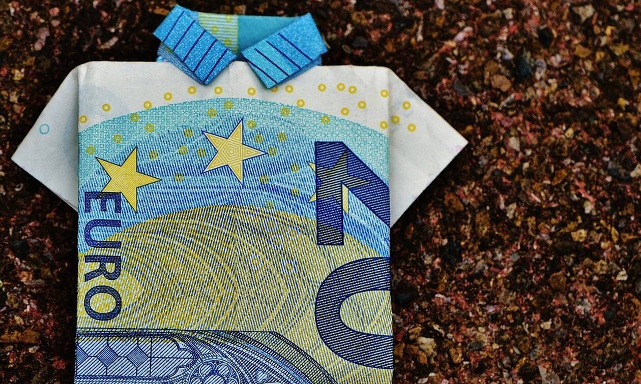 Συντάξεις χηρείας: Αυξήσεις άνω των 300 ευρώ – Ποιοι θα πάρουν αναδρομικά έως και 1.800 ευρώ