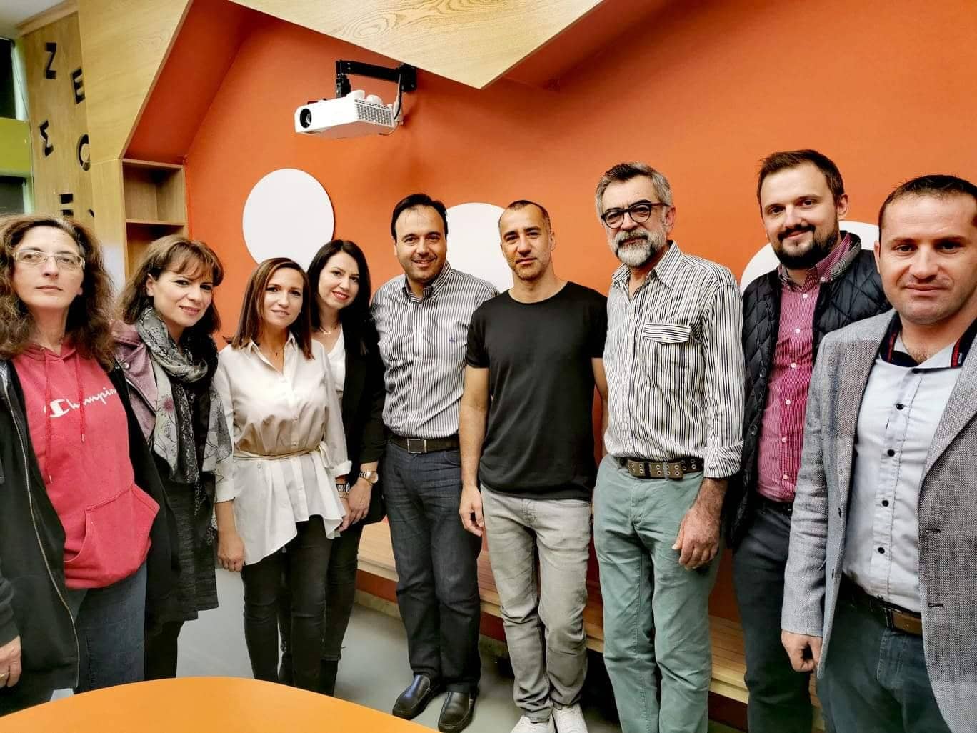 Σύλλογος Γονέων και Κηδεμόνων 30ου Δ.Σ. Τρικάλων: Ένας σύλλογος «πρότυπο» που πέτυχε να δημιουργήσει μια από τις ωραιότερες σχολικές βιβλιοθήκες