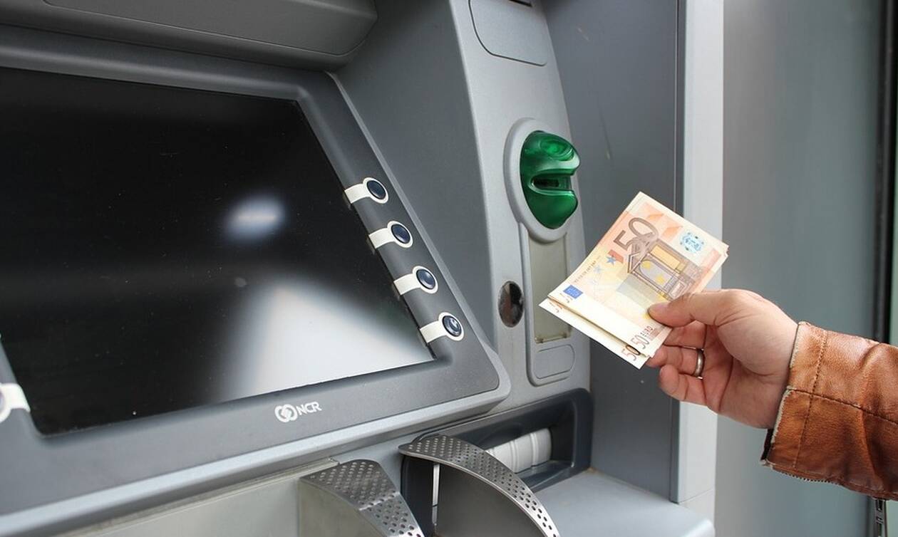 Έρχονται χρεώσεις για κάθε τραπεζική συναλλαγή – Δείτε αναλυτικά