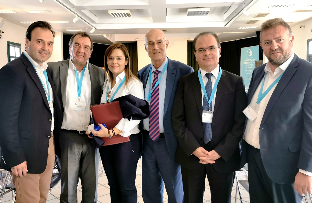 Πρακτικές για θέματα ύδρευσης στην Σαντορίνη από τον Παπαστεργίου