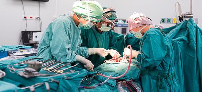 Βολιώτισσα έδωσε τον έναν νεφρό στον γιο της – Με επιτυχία η μεταμόσχευση στον «Ευαγγελισμό»